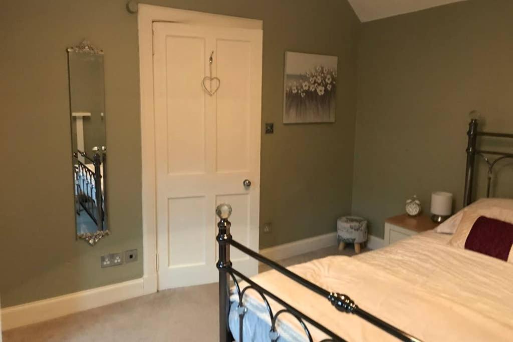 8A Tweed Cottage, Just Off The High St In Peebles Extérieur photo